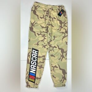 NASCAR Camouflage Sweatpants Joggers Fleece Mens Medium NEW $70 Logo